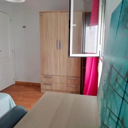 Apto. Trafalgar, Playa De La Cachucha. Wifi, A/c Apartment