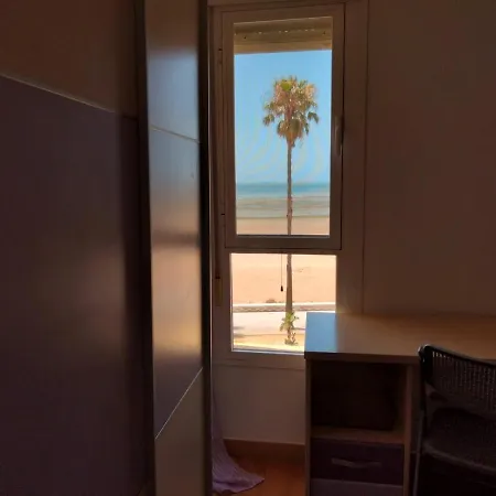 Apartment Apto. Trafalgar, Playa De La Cachucha. Wifi, A/c